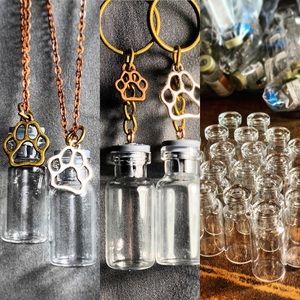 Necklace and keychain urn